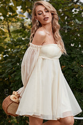 Vestido de fiesta mini de corte A con mangas largas y hombros descubiertos